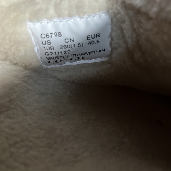 COACH
Rachelle Monogram Quilted Nylon Slippers - Picture 14 of 14